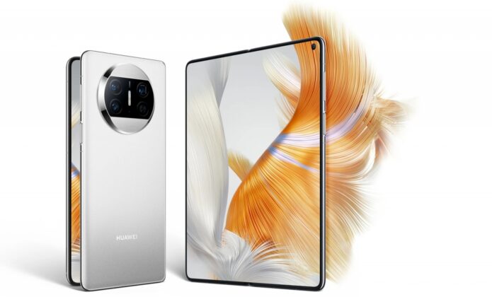 Megérkezett a Huawei Mate X3: Az első IPX8 minősítésű hajtogatható telefon