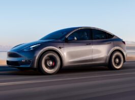 Berlini diákok ingyen aktiválták a Tesla extra funkcióit az AMD lapka gyengeségének kihasználásával.