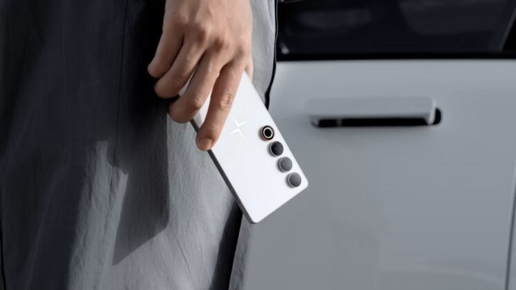 Polestar Phone