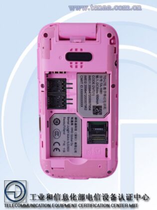 TENAA képeken a HMD Barbie Phone; Barbie dizájn egy retro nyomógombos telefonban