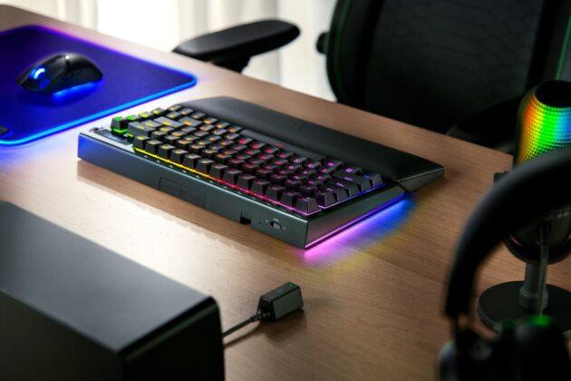 Razer BlackWidow V4 Pro 75%: vezeték nélküli billentyűzet igényes játékosoknak