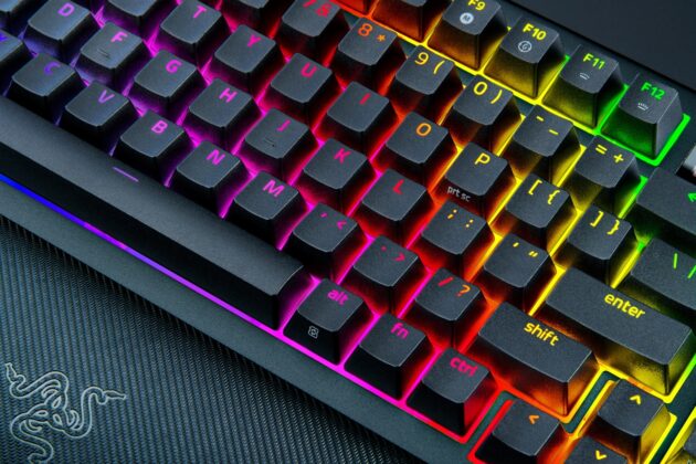 Razer BlackWidow V4 Pro 75%: vezeték nélküli billentyűzet igényes játékosoknak