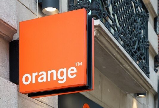 Franciaország 110 milliárd eurót fektet MI-be; az Orange és a Mistral AI az élen jár